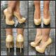 Beige pumps in lakleer met hoge naaldhakken en plateau