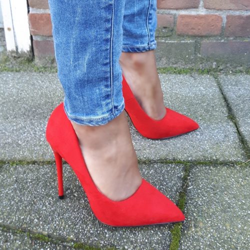 Rode pumps met rode zool en spitse neus Silhouette Hoge Hakken