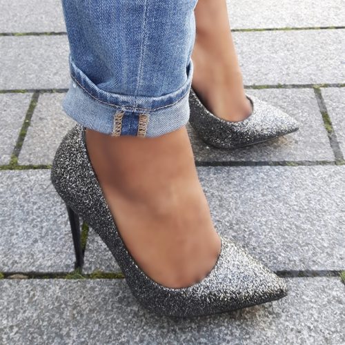 Zwarte glitterpumps met naaldhakken | Louboutin Pigalle Follies lookalike