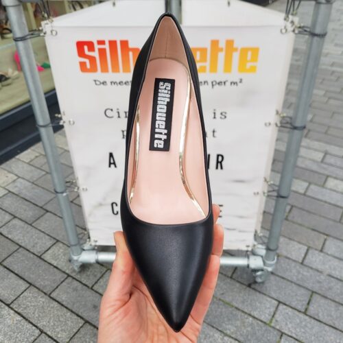 Simpele zwarte pumps met naaldhak in mat zwart | Zwarte pumps met dunne hakken