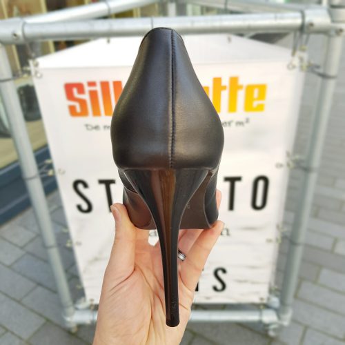 Sexy zwarte pumps met hoge stilettohak en V-uitsnijding | Hoge zwarte pumps met stiletto hak