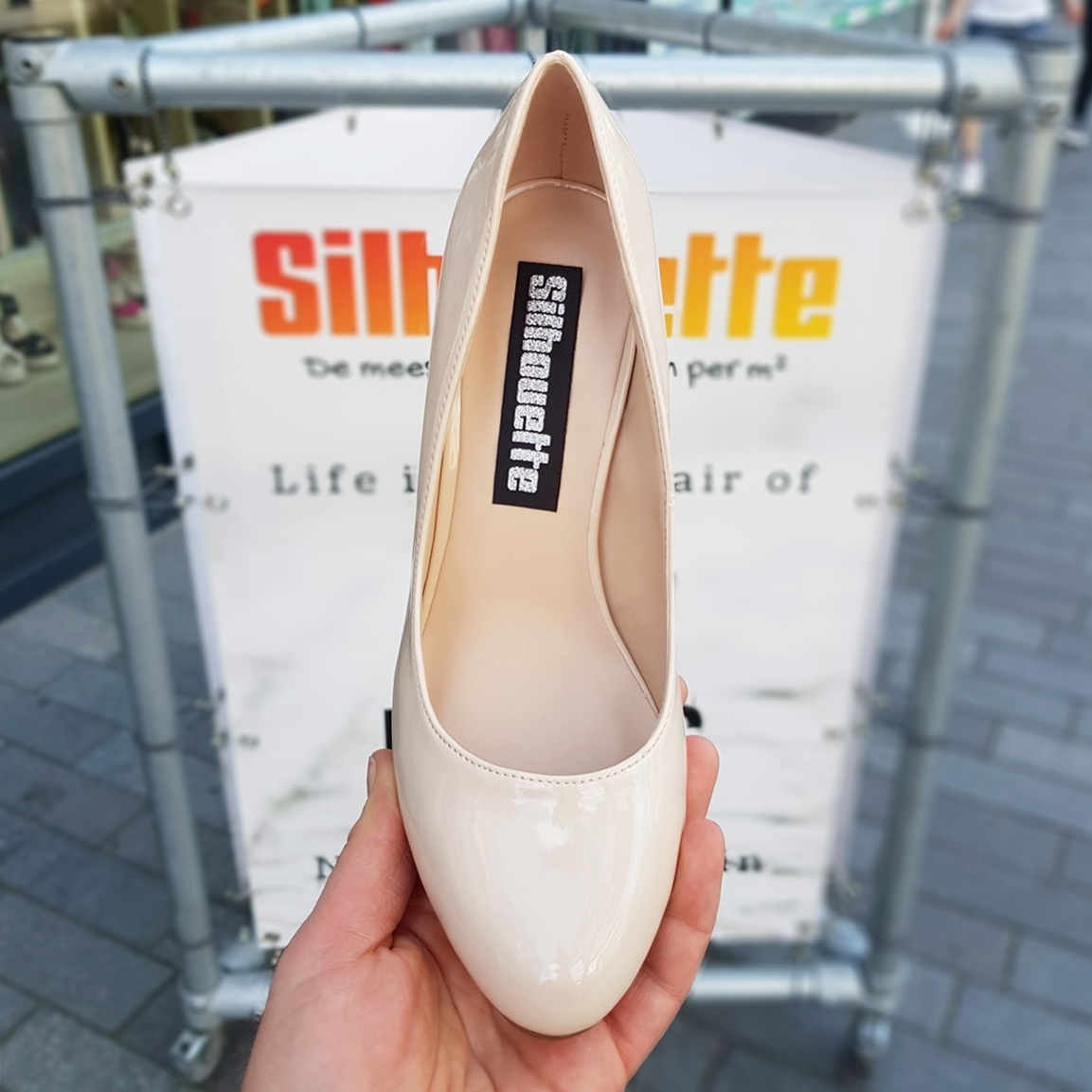 Nude pumps met ronde neus en naaldhak | Nude hoge hakken met ronde neus