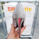 Zilverkleurige pumps met hak en glans reptielprint | Zilveren feestelijke pumps met hak