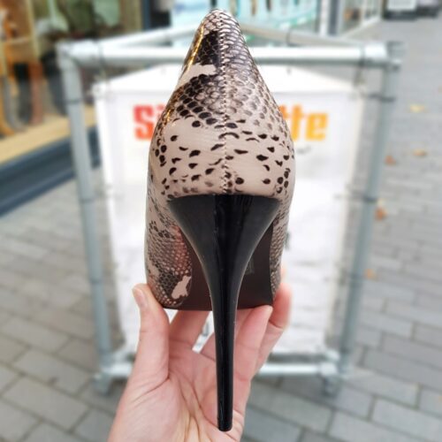 Snake print hakken beige met zwart | Snakeprint pump beige zwart met naaldhak