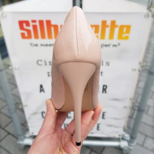 Nude lak pumps met hoge naaldhak | Klassieke lak pump in nude kleur