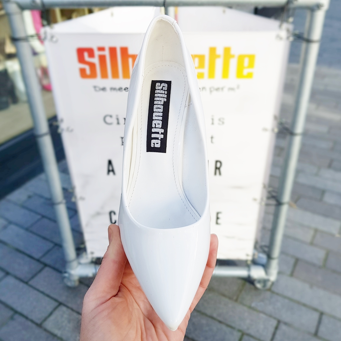 Witte hoge pumps in lak met spitse neus | Witte lakpumps met naaldhak