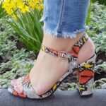 2725-65-002 – Multicolour sandaaltjes met brede hak – Gekleurde sandaaltjes met blokhak