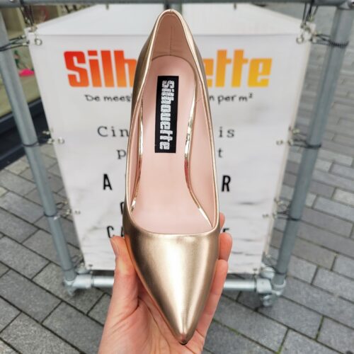 Champagne pumps met naaldhak | Matte pumps met hak in champagnekleur