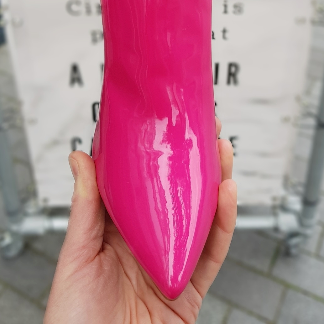 Roze laklaarzen tot onder de knie met naaldhak | Fuchsia roze kniehoge lak laars met hoge hak