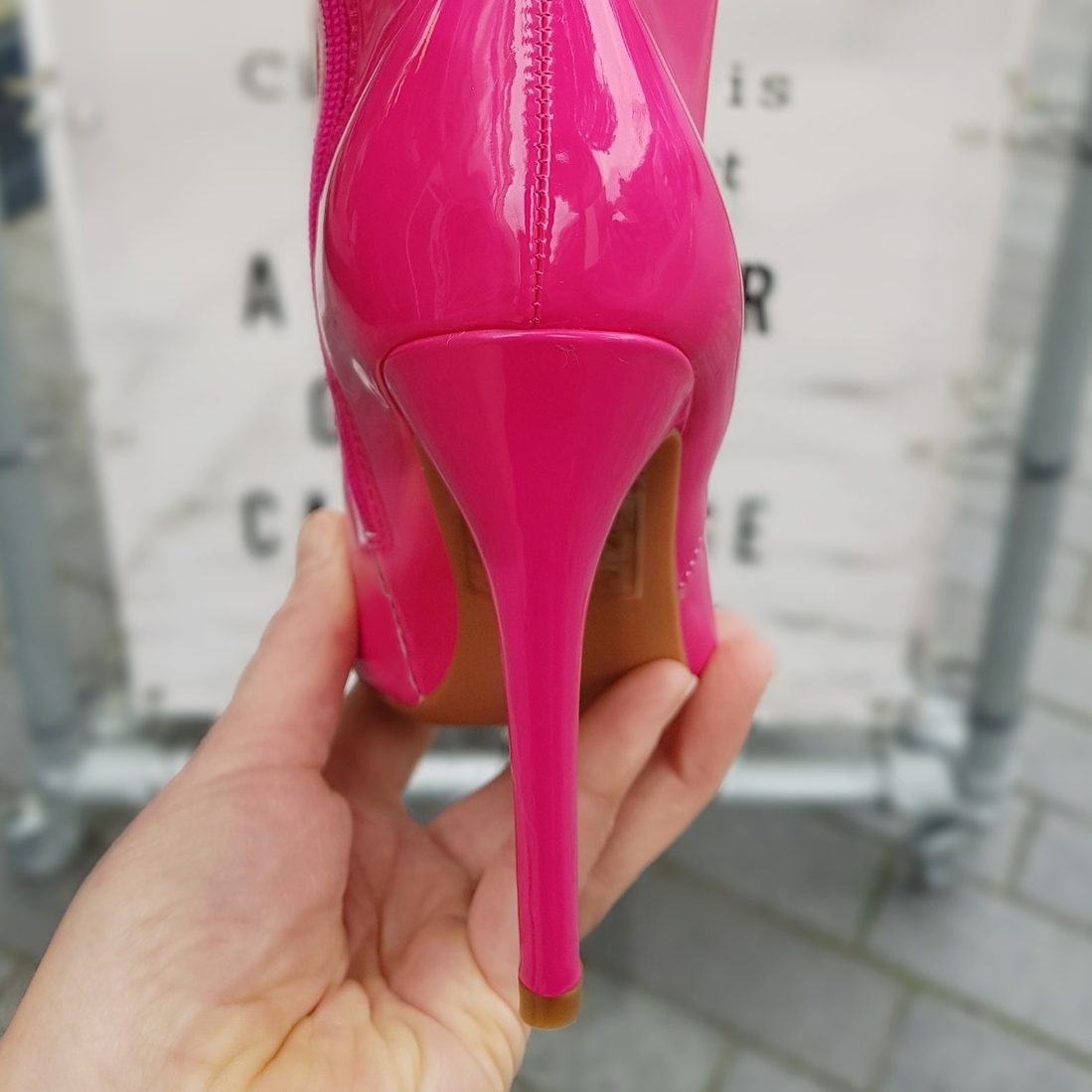 Roze laklaarzen tot onder de knie met naaldhak | Fuchsia roze kniehoge lak laars met hoge hak