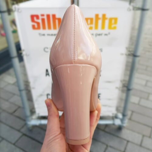 Nude lakpumps met slanke blokhak | Nude pump met bredere hak