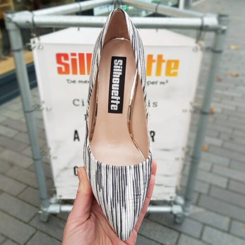 Zwart wit gestreepte pumps met hoge hakken | Gestreepte pumps met naaldhak