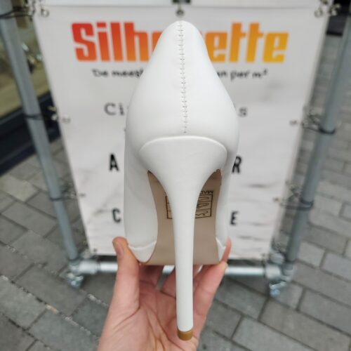 2218-50-064 - Witte hoge hakken met klein plateautje | Witte pumps met hoge hak