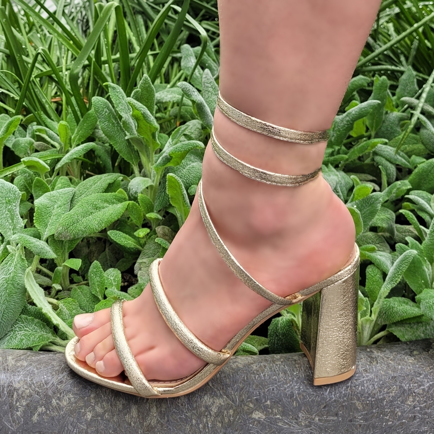 Gouden spiraal sandalen met stevige blokhak | Gouden spiraalhakken