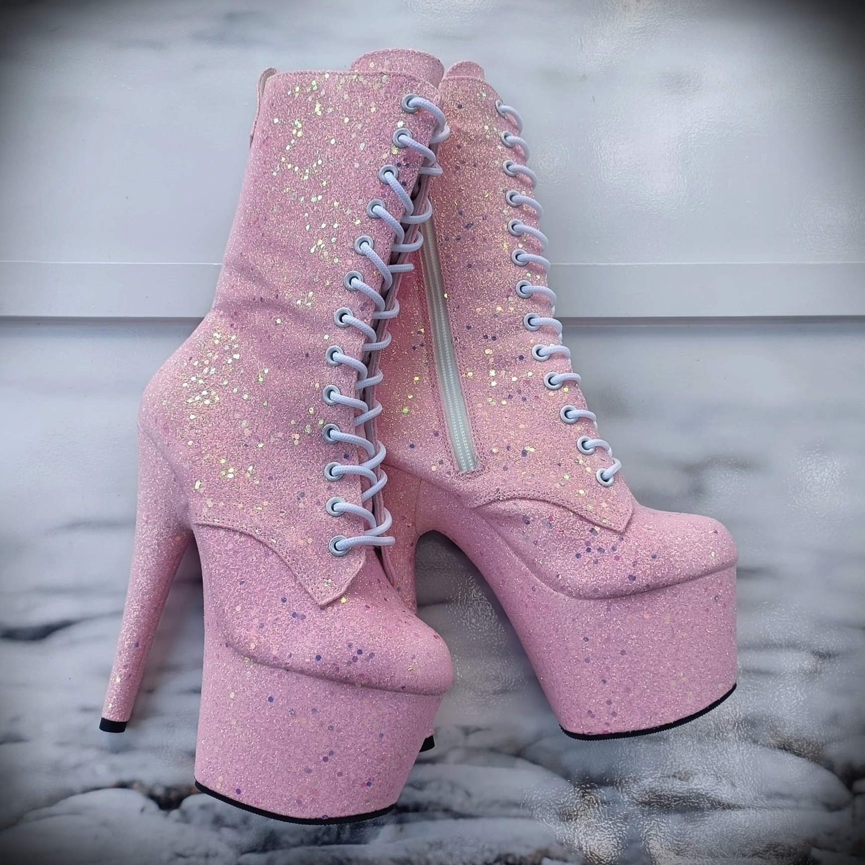 Roze Pleaser laarzen met glitters | Blacklight roze glitterlaarsjes