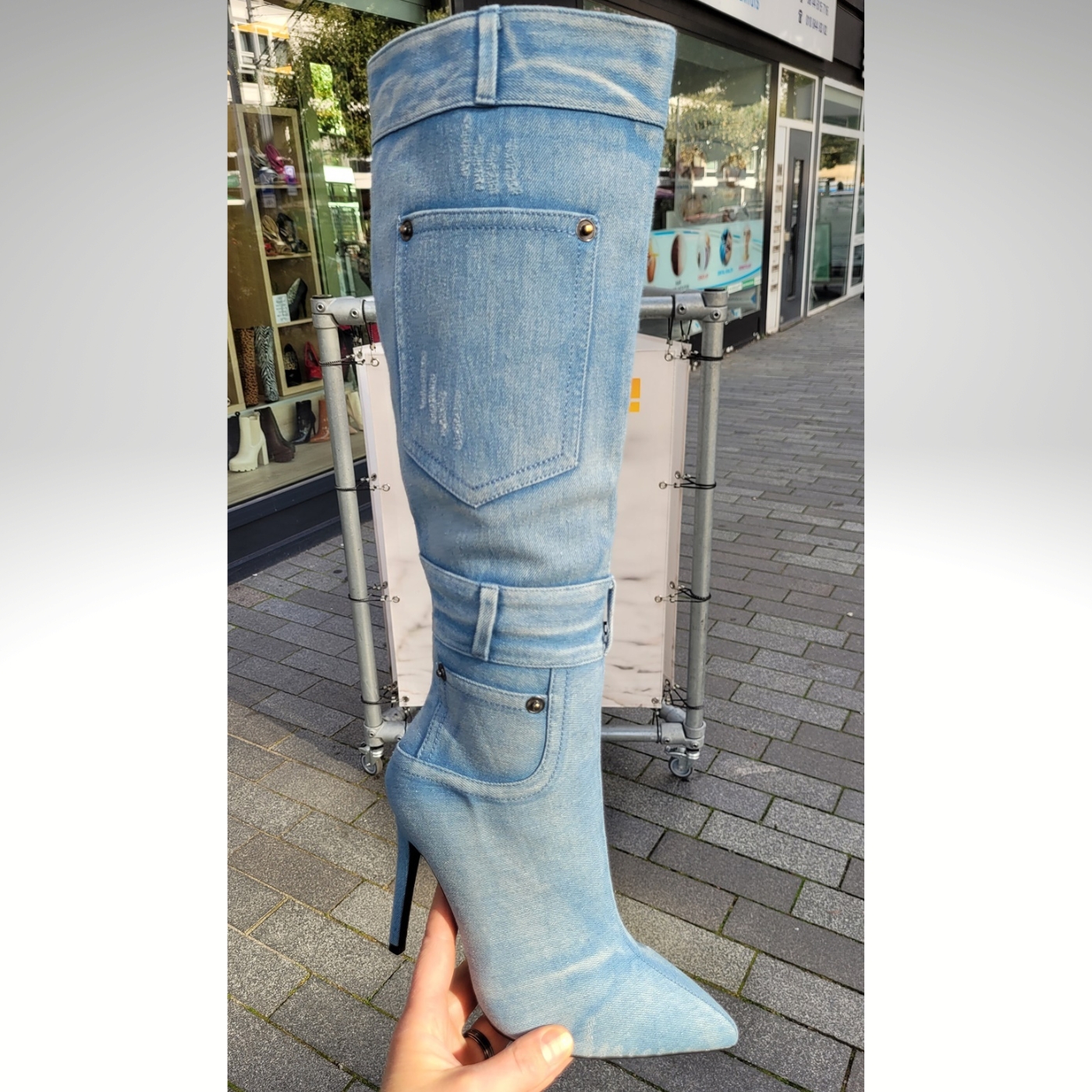 2628-75-006 – Denim laarzen met hoge naaldhak lichtblauw – Lichtblauwe jeans laarzen met hoge hakken (3)