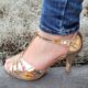 Rosé gouden sandaaltjes met T-band | Champagnekleurige schoentjes met naaldhak