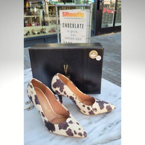 Pumps met koeienprint en naaldhak van Vizzano | Koeienprint pumps met hoge hak