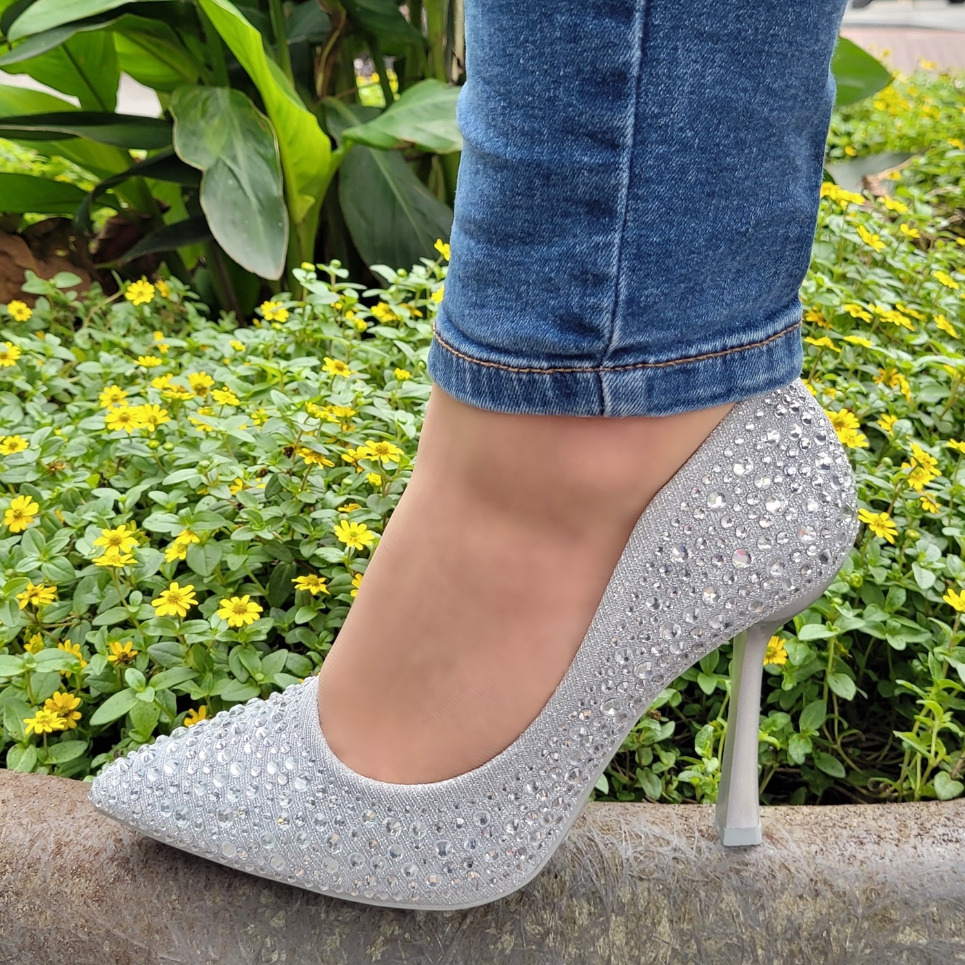 Zilveren pumps met glitters en strass | Zilveren hoge hakken met steentjes