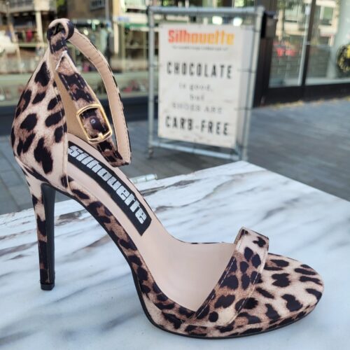 Luipaardprint sandalen met 11 cm hak en smalle bandjes | Luipaard high heels met smalle bandjes