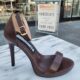 Donkerbruine sandalen met 11 cm hak en smalle bandjes | Bruine high heels met smalle bandjes