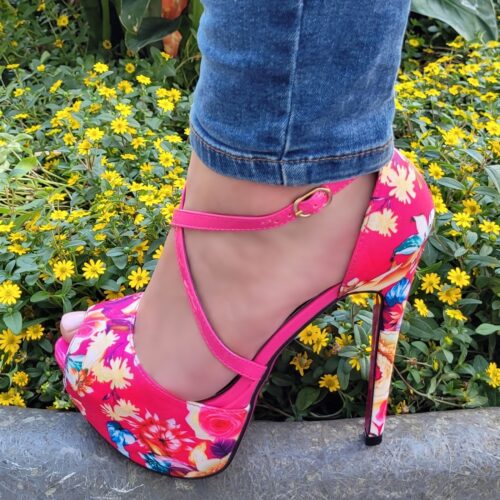 Hoge roze dames sandalen met bloemenprint | Roze open hoge hakken met roze zool