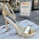 Spiegelende gouden sandalen met hoge hakken | Metallic gouden sandalen met hoge naaldhak